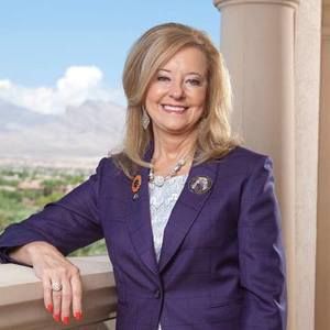 Meet your Posher, Debbie